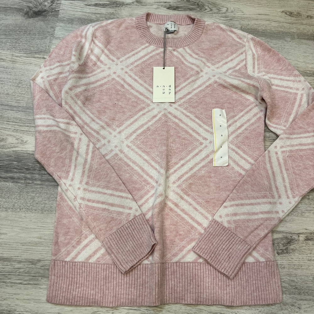A New Day Sweater NWT Size Small